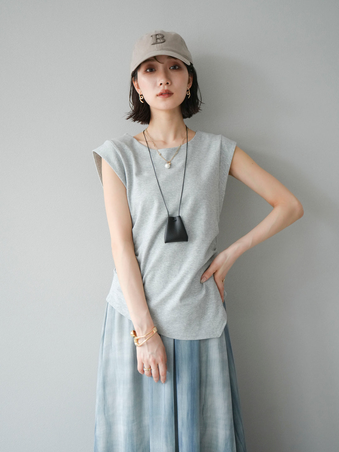 [予約]サイドギャザーTシャツ＆巾着レザーネックレスSET /グレー