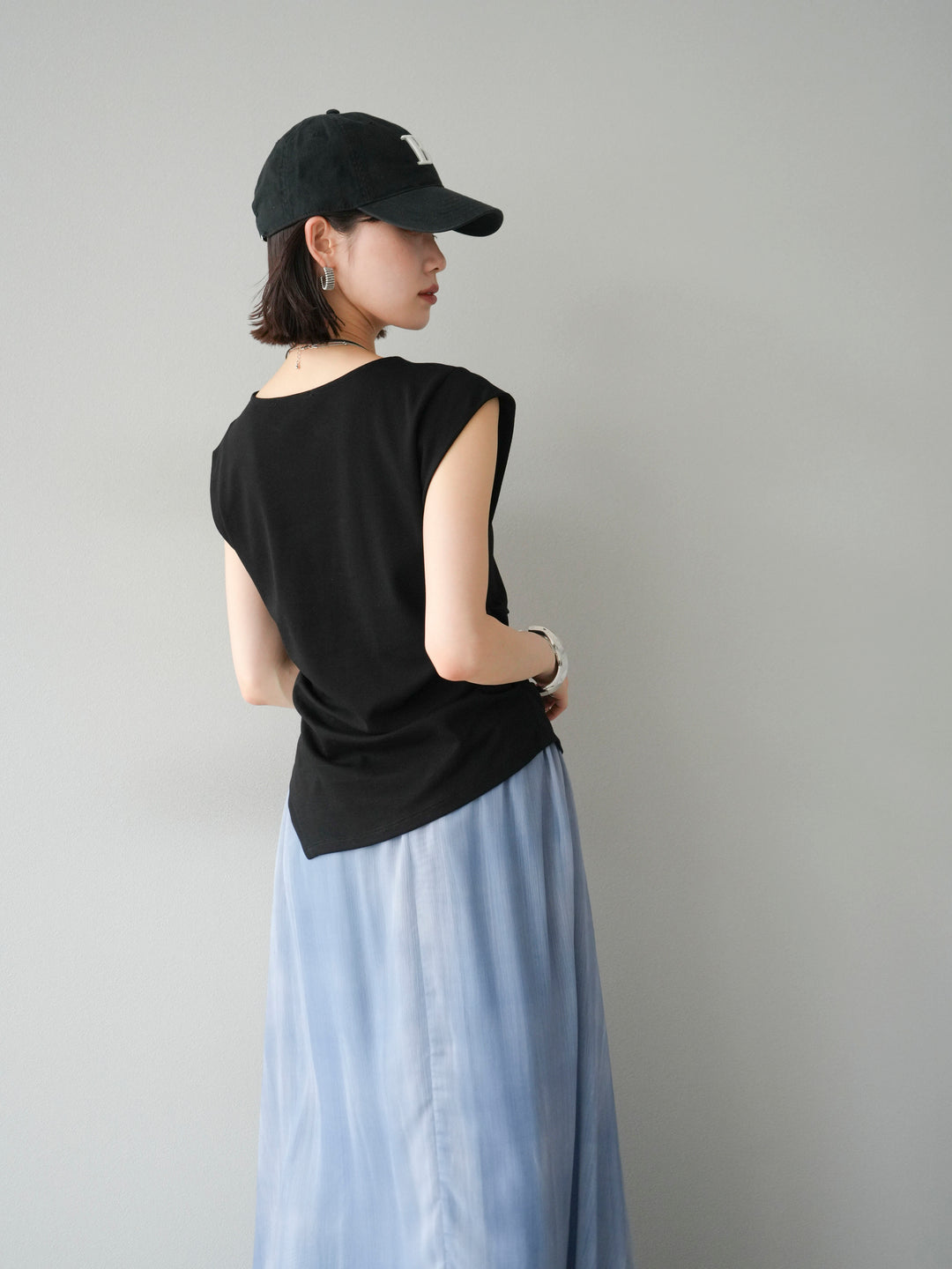 [予約]サイドギャザーTシャツ＆巾着レザーネックレスSET /ブラック