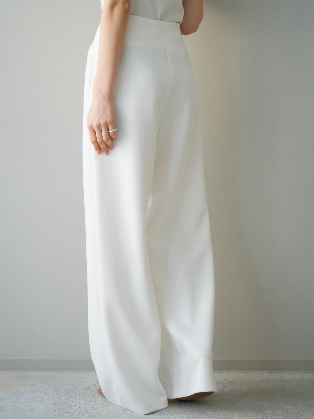 [予約]イージーポンチワイドパンツ/white