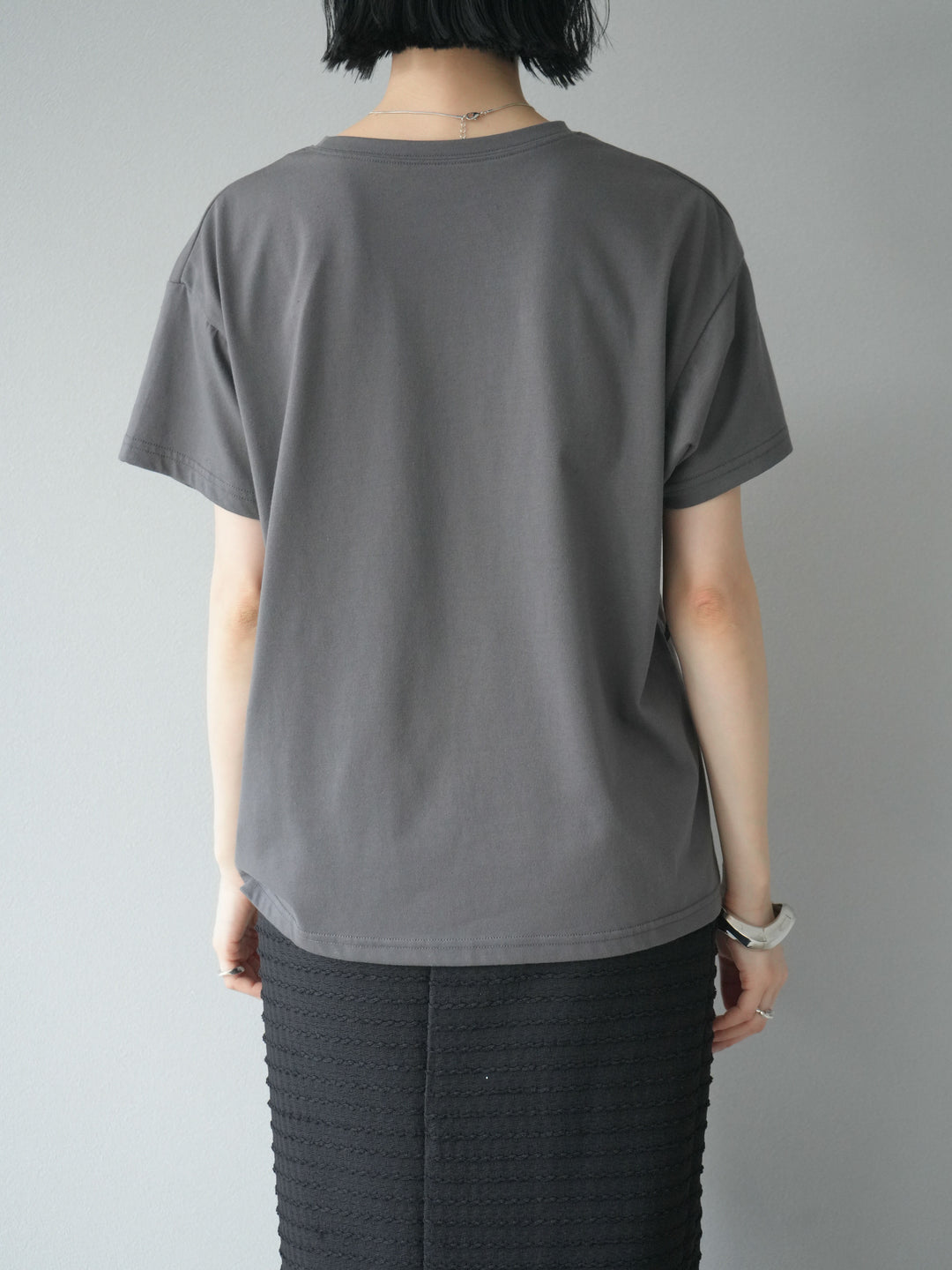 [予約]コード刺繍ルーズTシャツ/チャコール