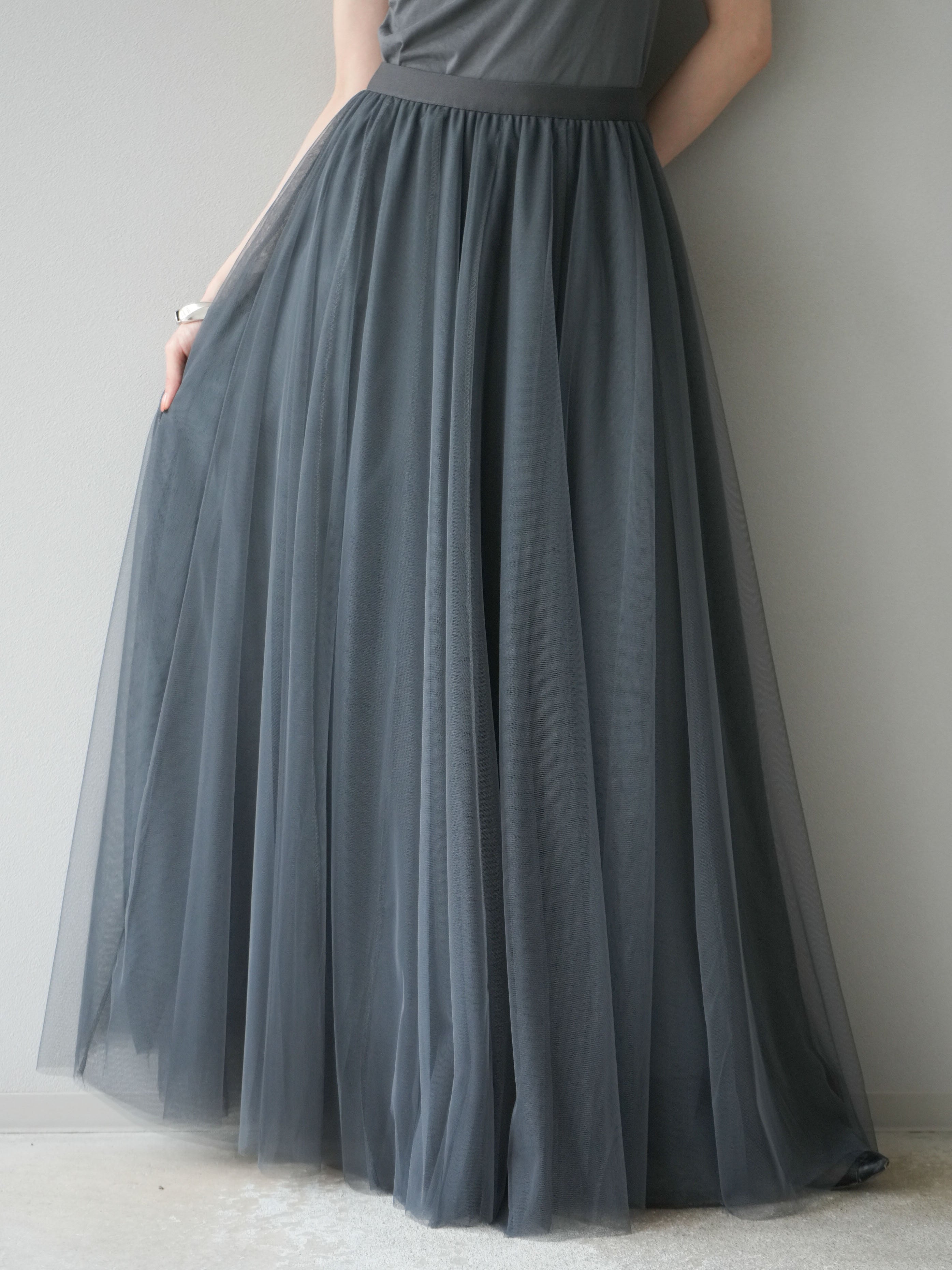 予約]チュールボリュームスカート/グレー – Lumier