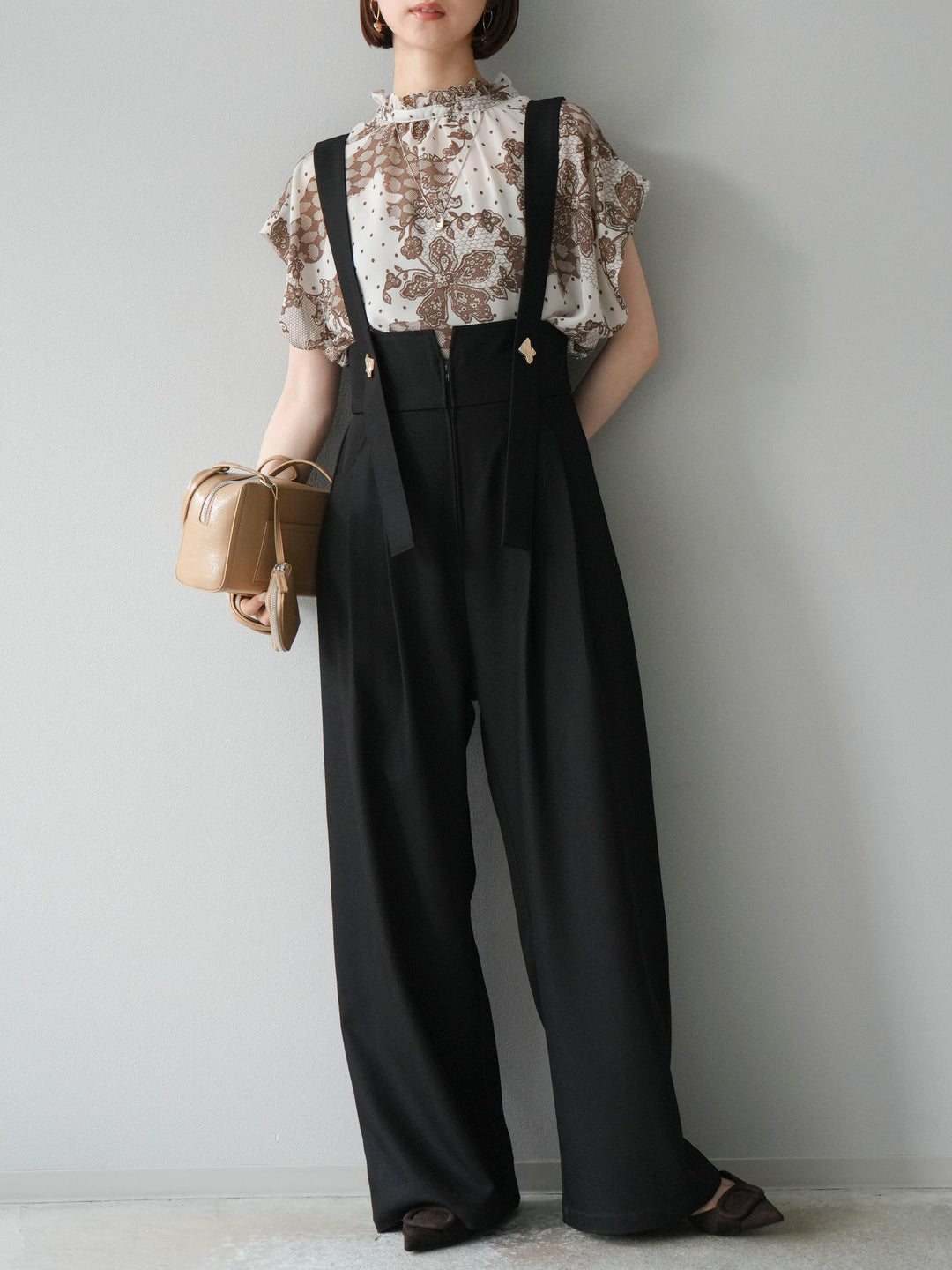 [予約]フラワーパターンフレンチスリーブブラウス/ベージュ