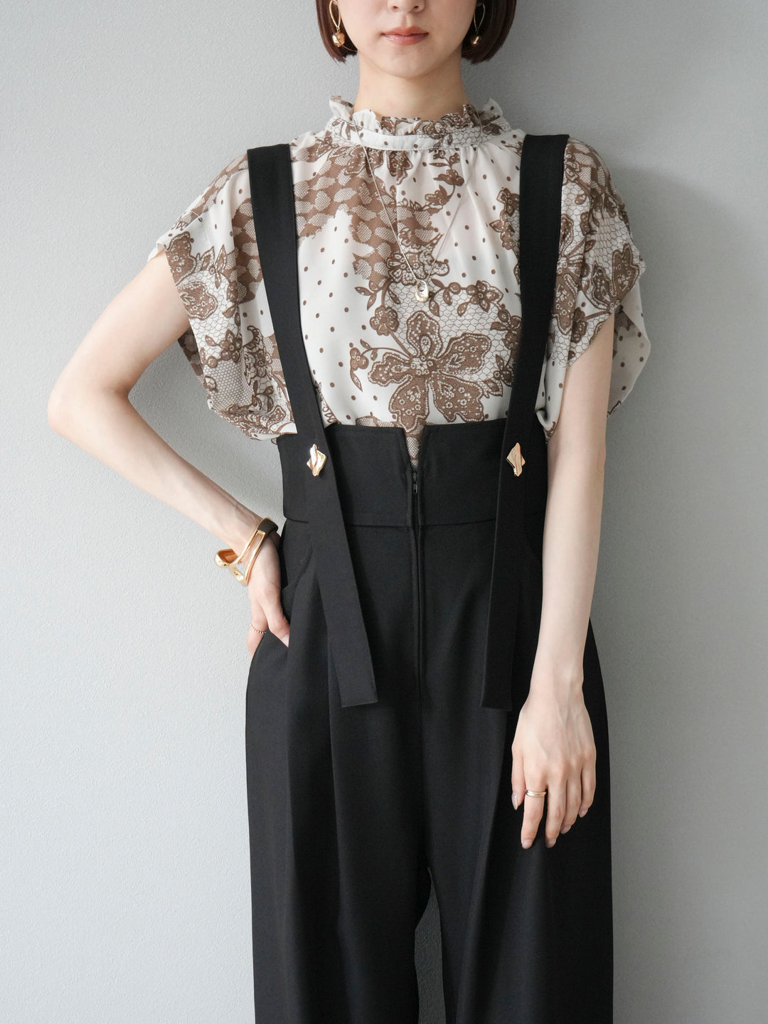 [予約]フラワーパターンフレンチスリーブブラウス/ベージュ