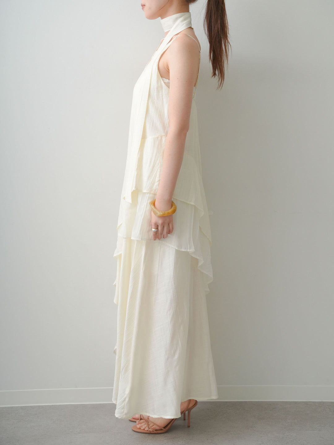 [予約]ラッフルヘムレイヤードキャミワンピース/white