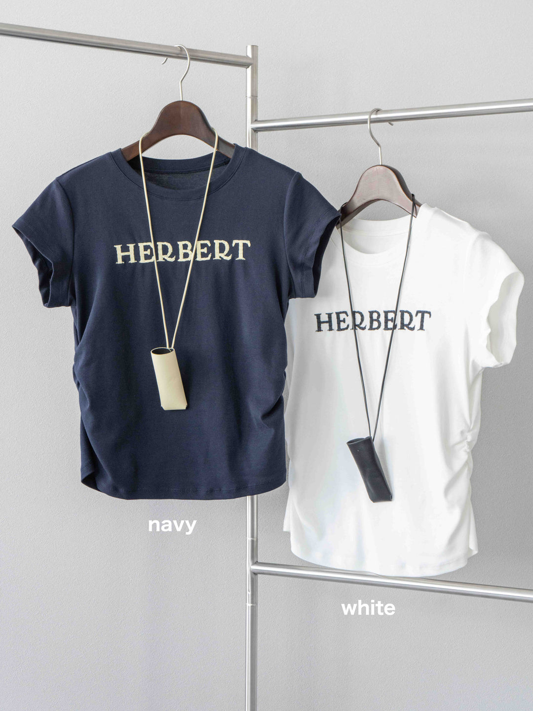 [SET]刺繍ロゴTシャツ＆レザーポーチネックレスSET +サイド巻きツイルスカート(2set)