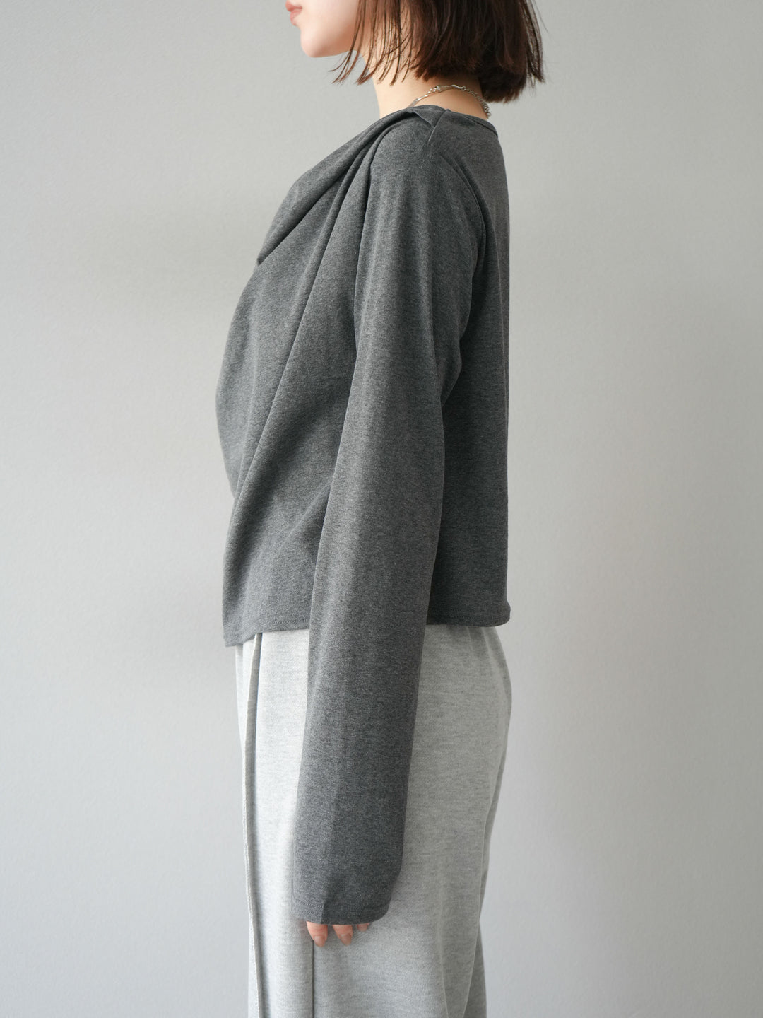 [予約]ドレープデザインカットソー/チャコール