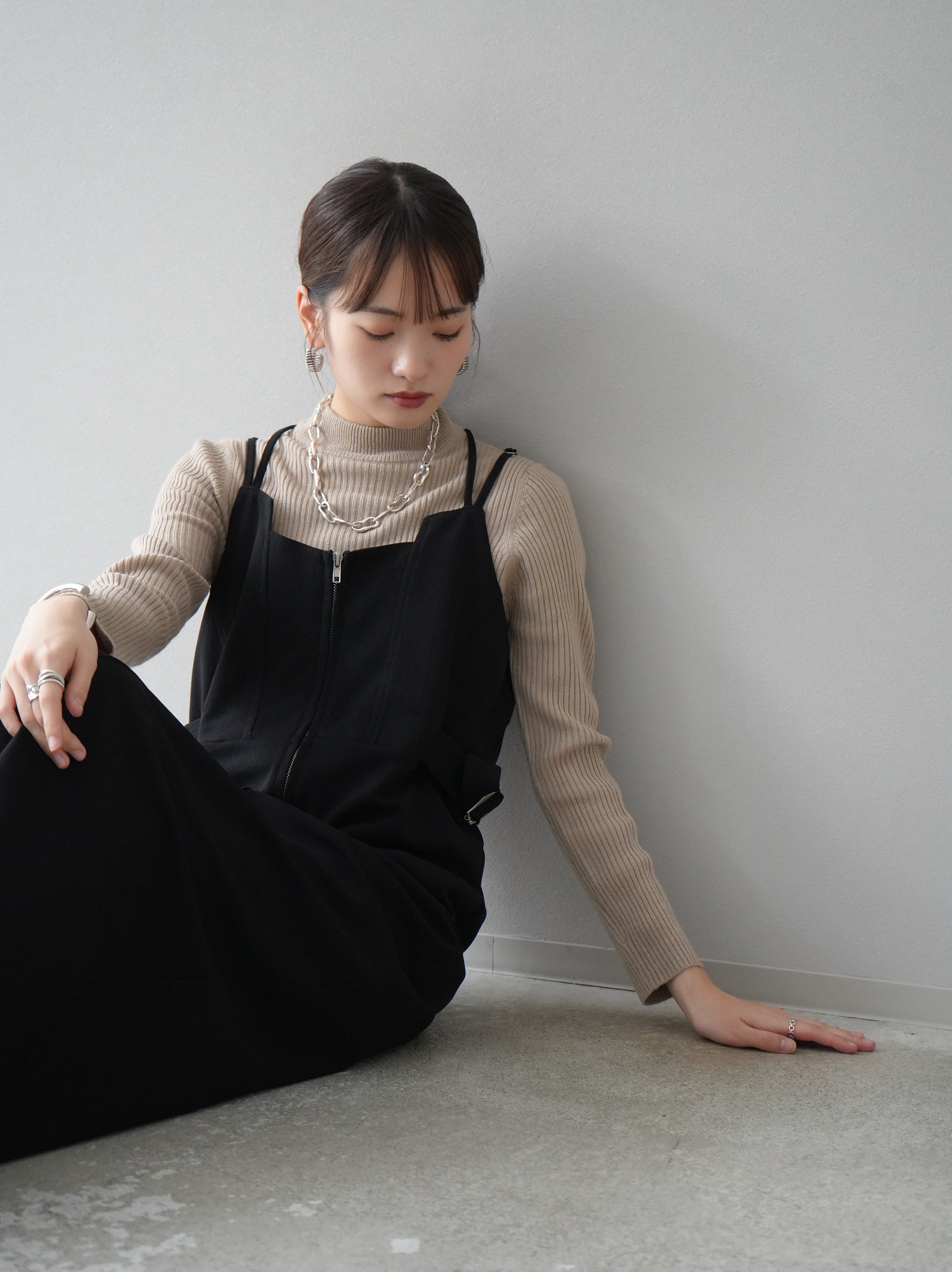 予約]デザインジップホルターキャミマキシワンピース/ブラック – Lumier