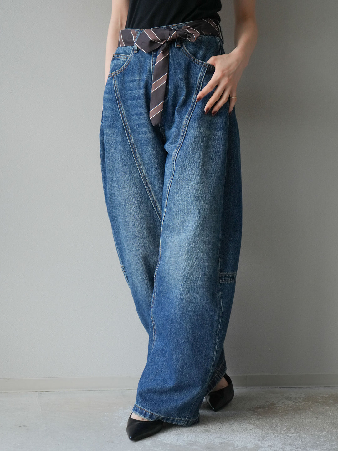 [予約]スカーフベルト付カーブデニムパンツ/ブルー