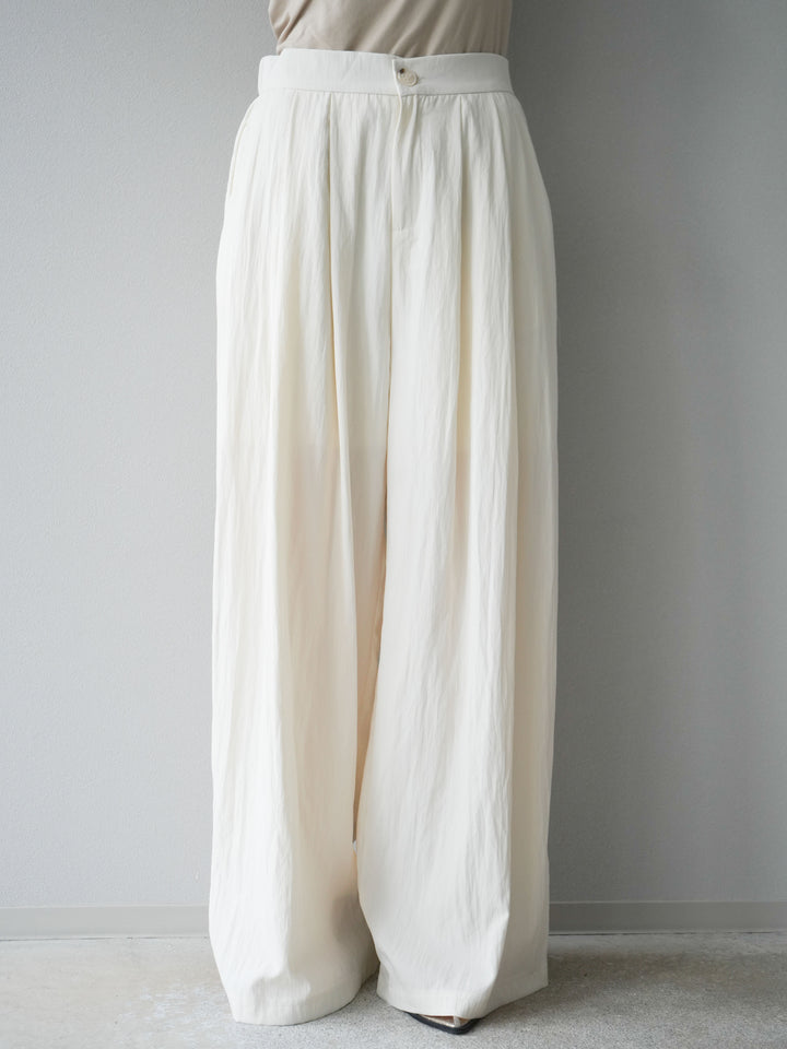 [SET] 不對稱套頭衫＆寬褲 SET UP（2套）