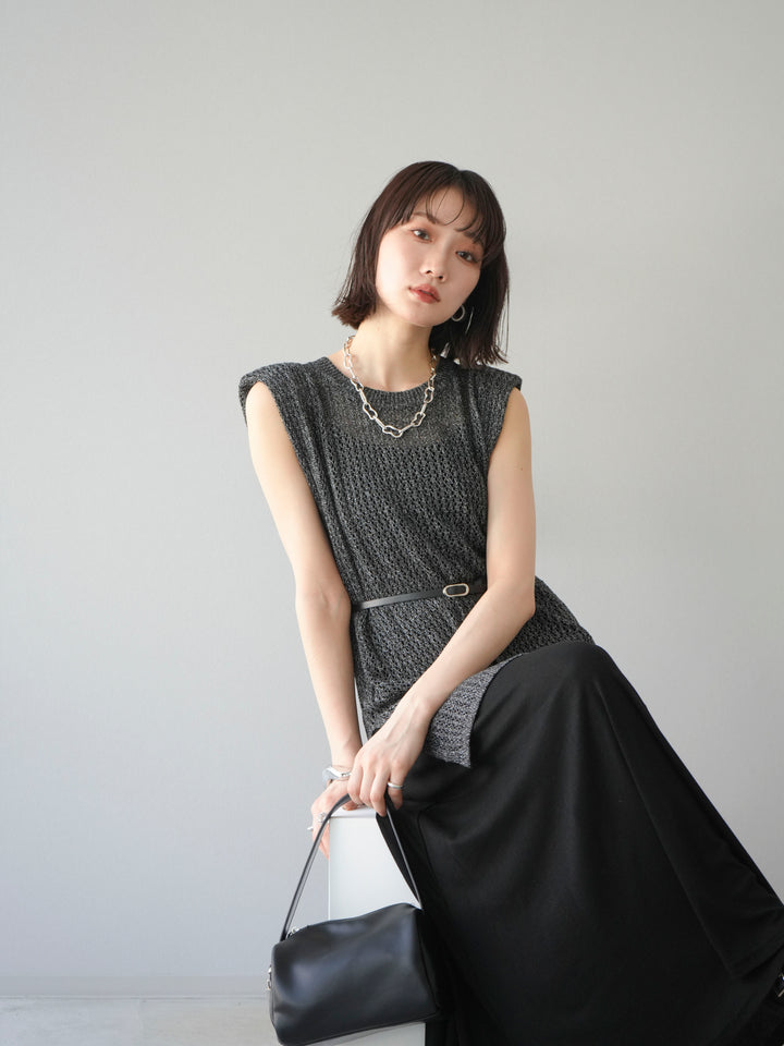 【預購】繫腰帶網眼針織連身裙/黑色