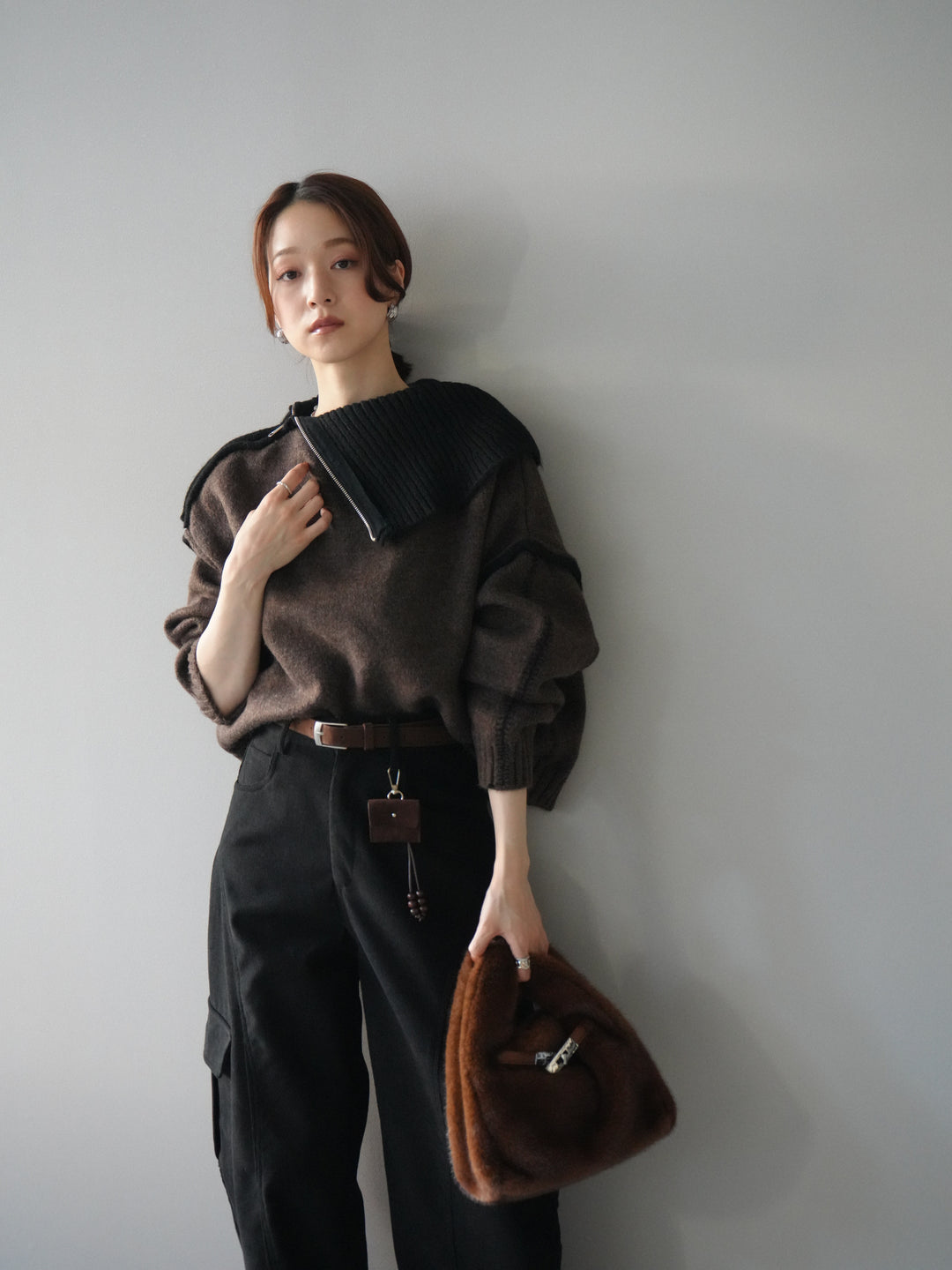 [予約]ZIPハイネックバイカラーニットプルオーバー/brown