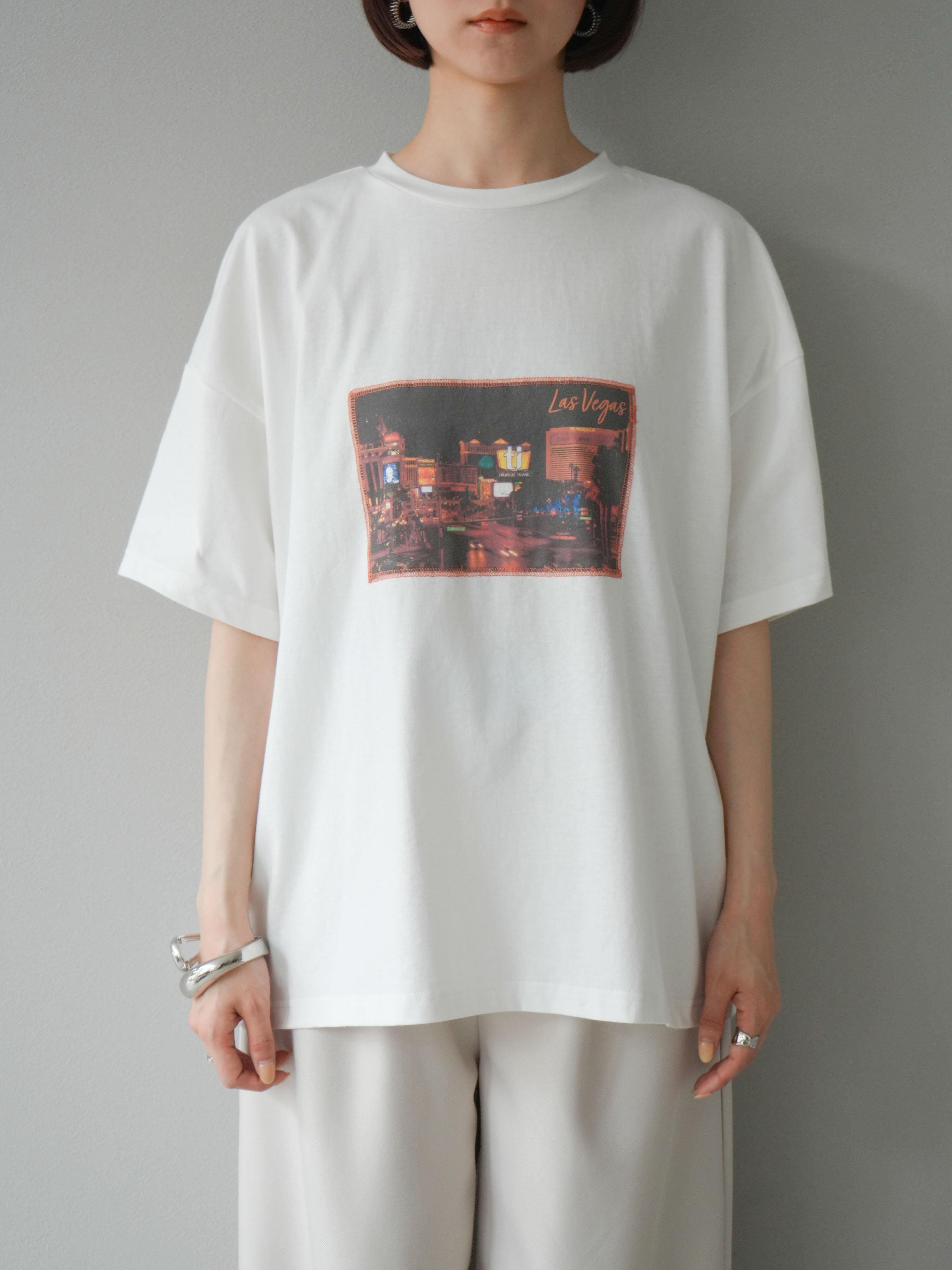 予約]パッチワークプリントオーバーTシャツ/オフ1 – Lumier