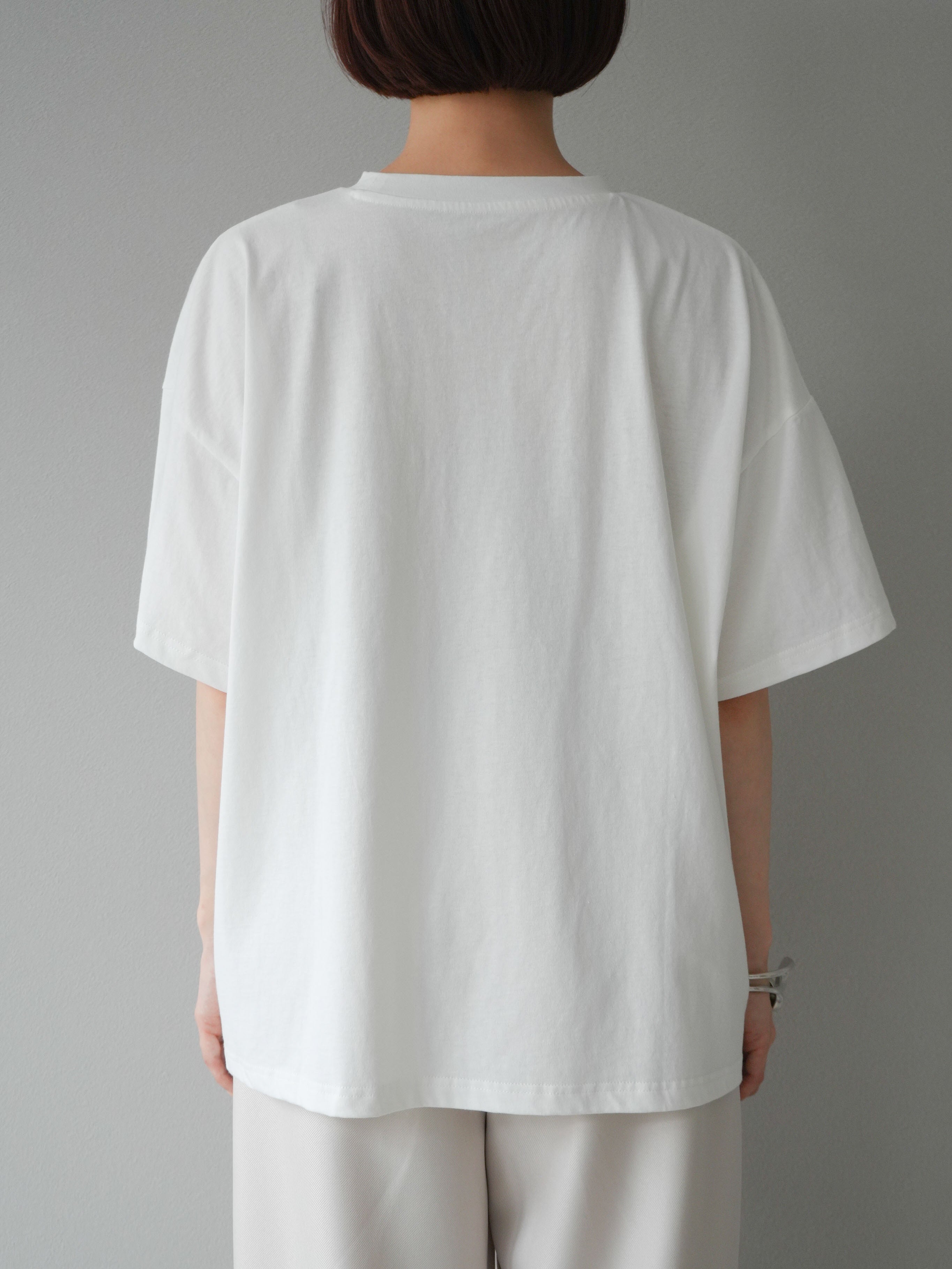 予約]パッチワークプリントオーバーTシャツ/オフ1 – Lumier