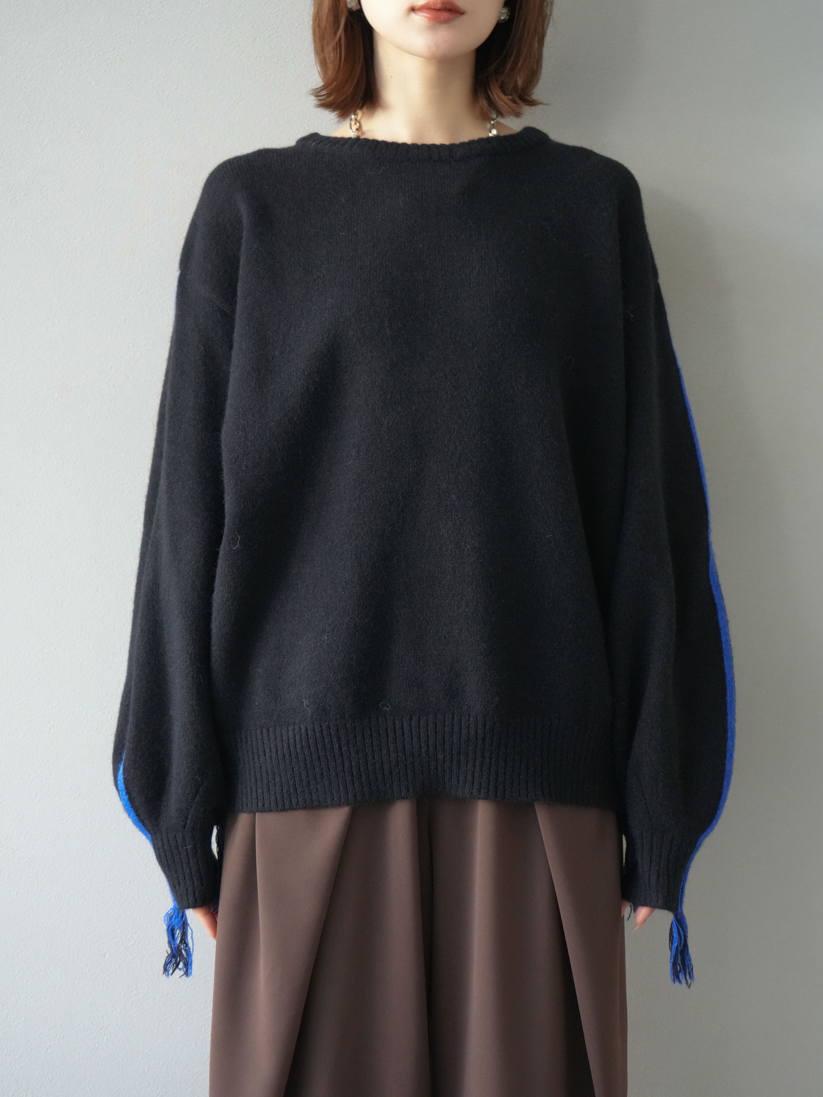 予約]配色ステッチフリンジニットプルオーバー /ブラック – Lumier