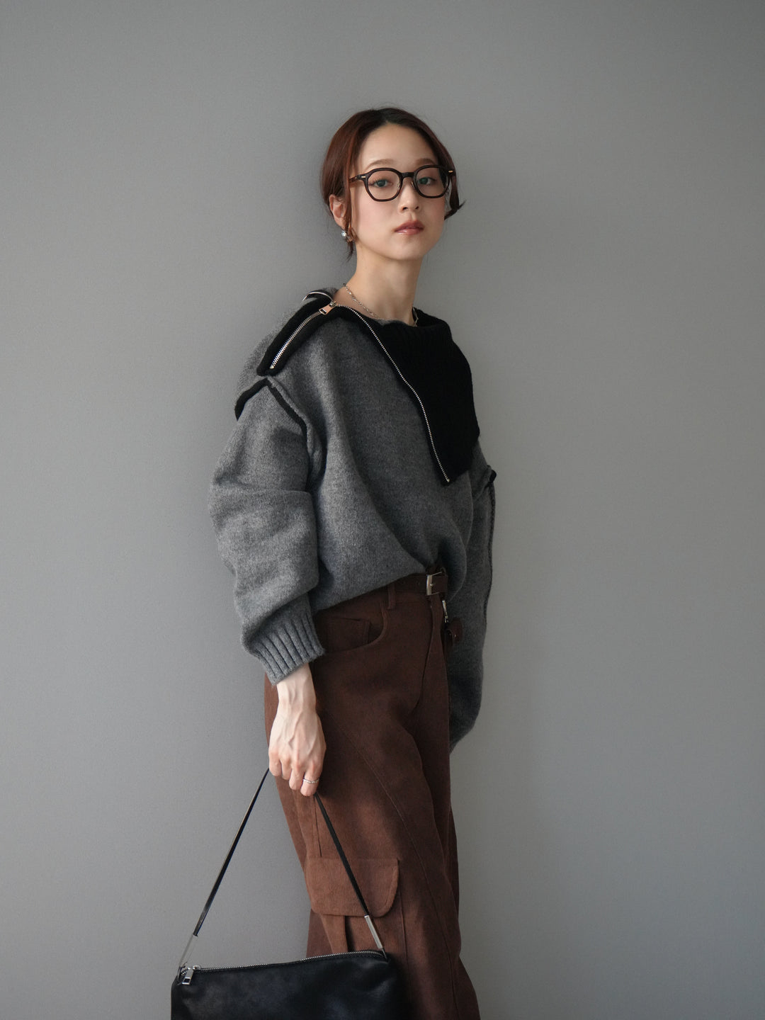 [予約]ZIPハイネックバイカラーニットプルオーバー/charcoal