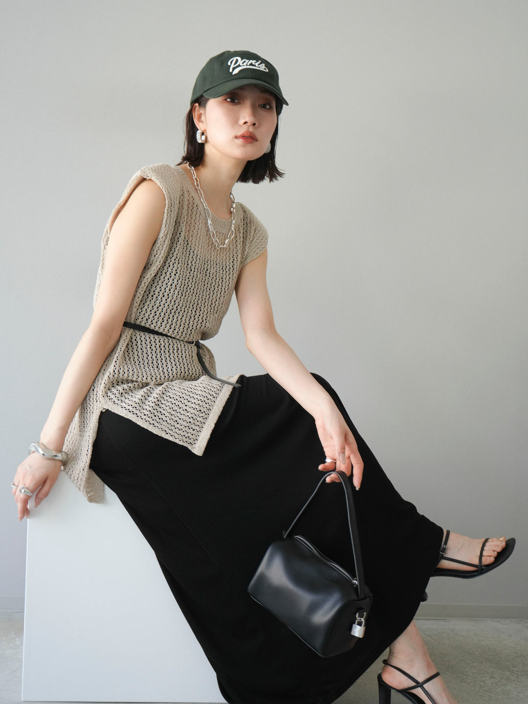 【預購】繫腰帶網眼針織連身裙/米色