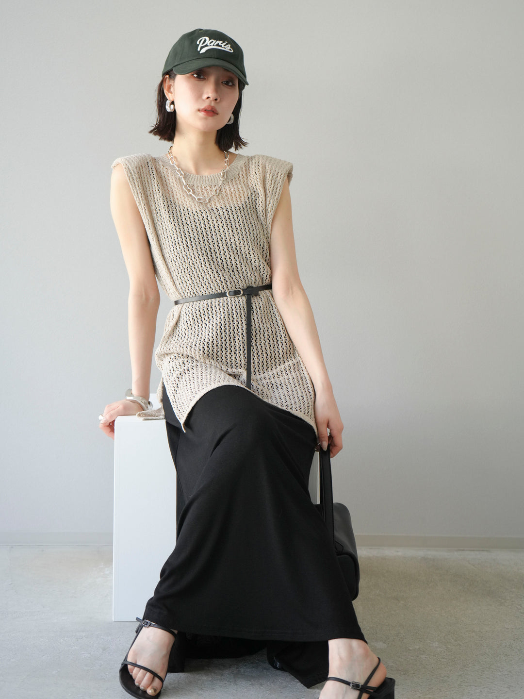 【預購】繫腰帶網眼針織連身裙/米色