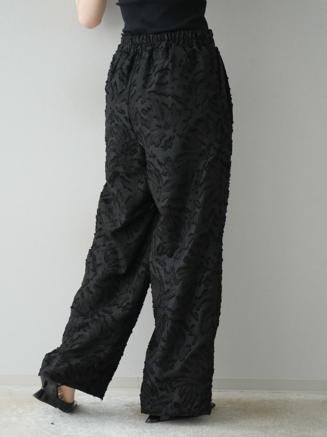 【預購】透視提花褶皺寬褲/黑