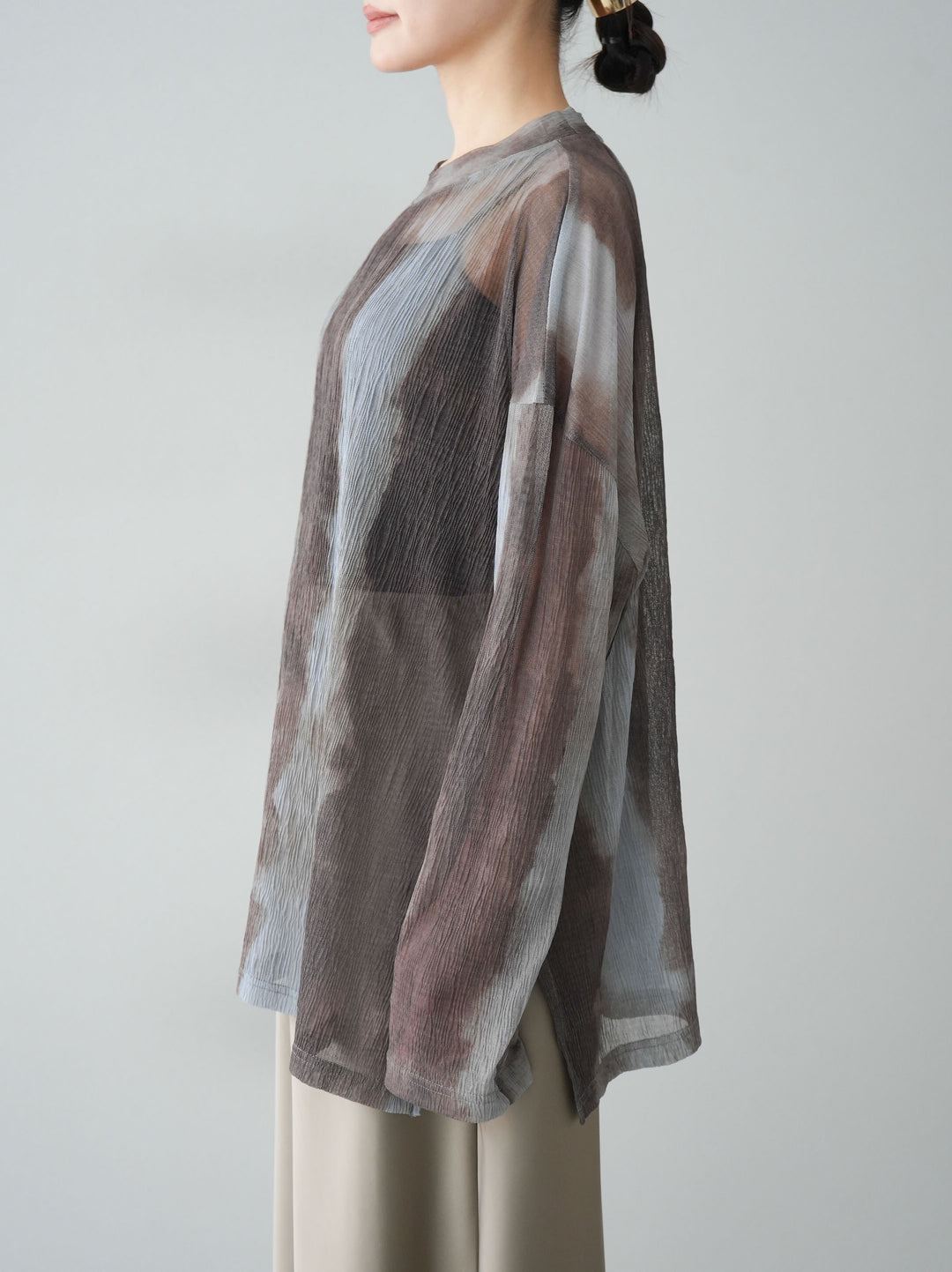 [預訂] 水彩圖案薄紗上衣/棕色