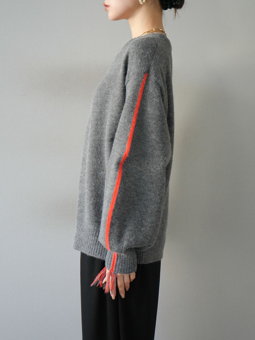[予約]配色ステッチフリンジニットプルオーバー /チャコール