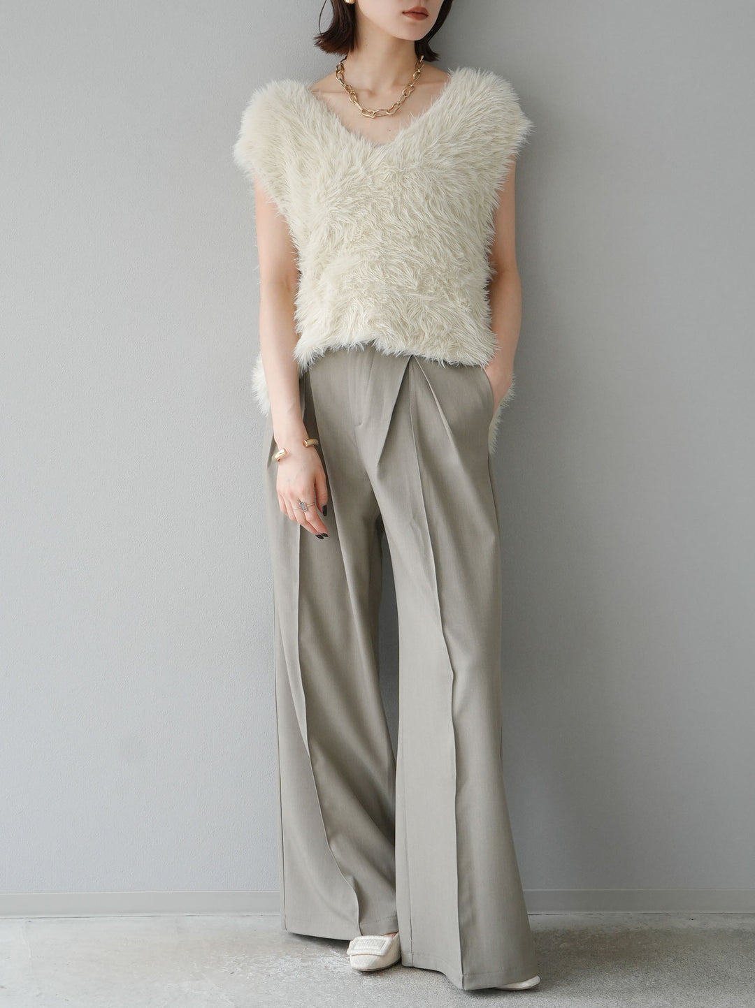 [予約]Vネックシャギールーズベスト/アイボリー