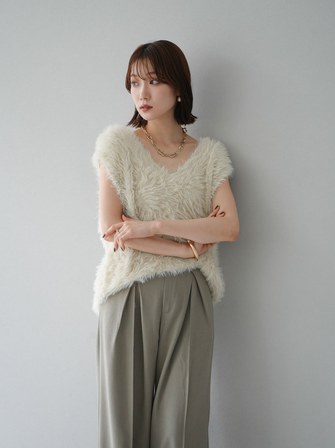 [予約]Vネックシャギールーズベスト/アイボリー