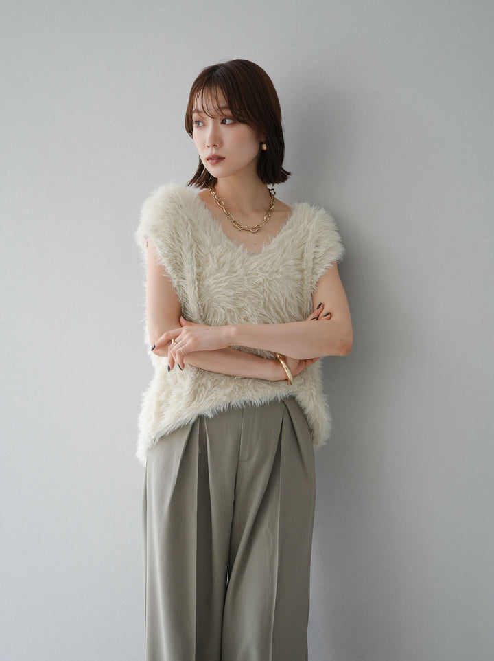 [予約]Vネックシャギールーズベスト/アイボリー