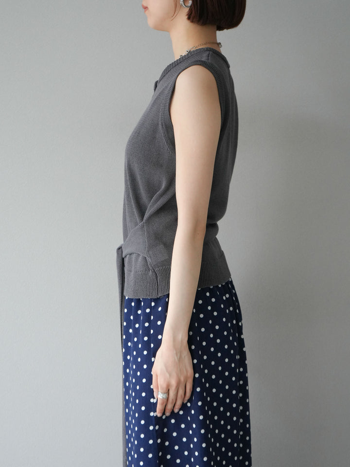 [予約]ウエストベルトニットベスト/チャコール