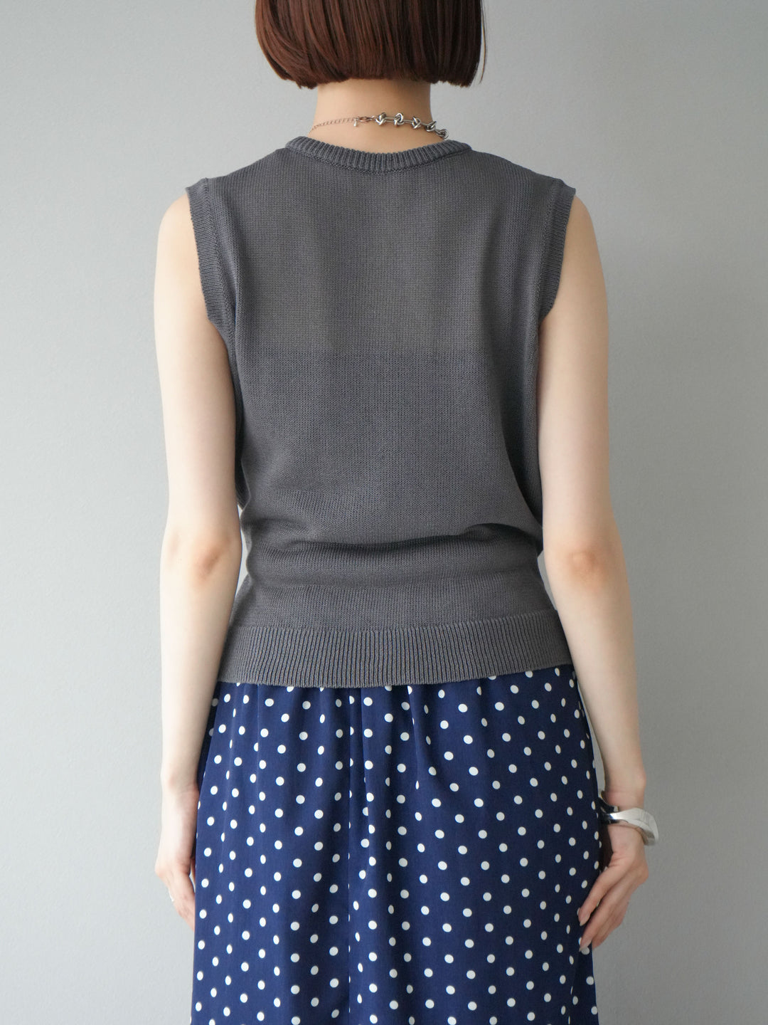 [予約]ウエストベルトニットベスト/チャコール