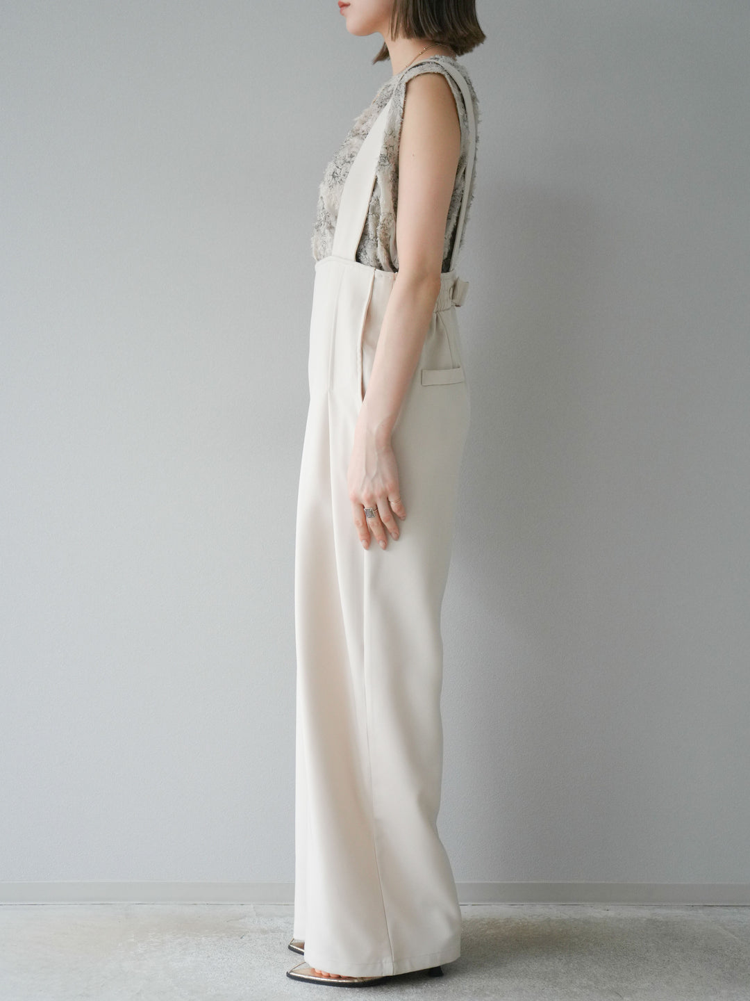 【預購】帶扣設計工裝褲/象牙白