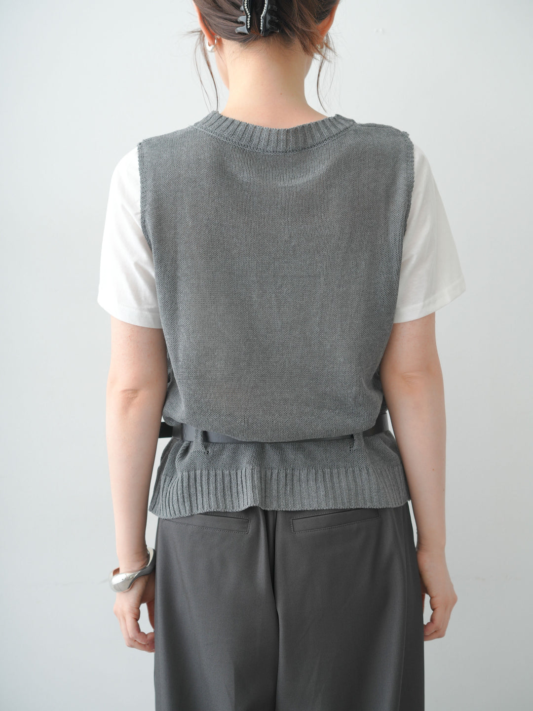 [予約]ベルト付ニットベストレイヤードデザイントップス/gray
