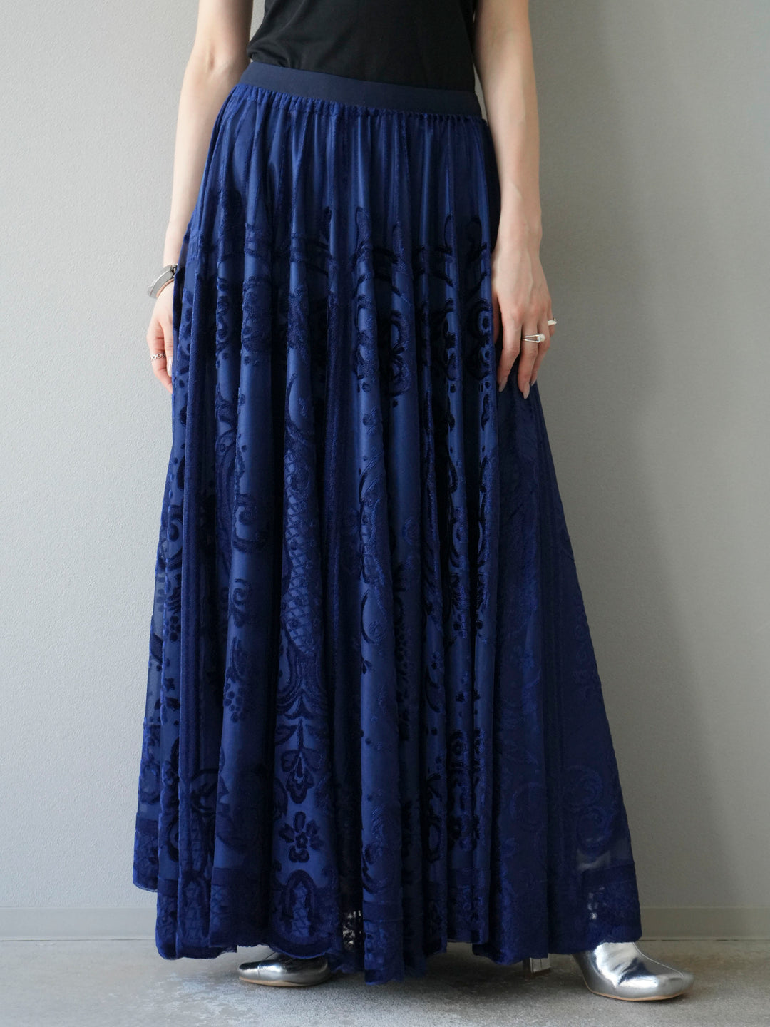 [予約]アンティーク柄フロッキーマキシスカート/ブルー