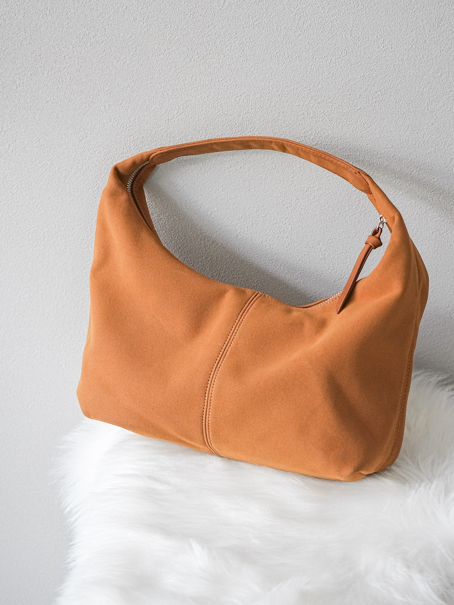 予約]ラウンドハンドルスエードBAG /キャメル – Lumier