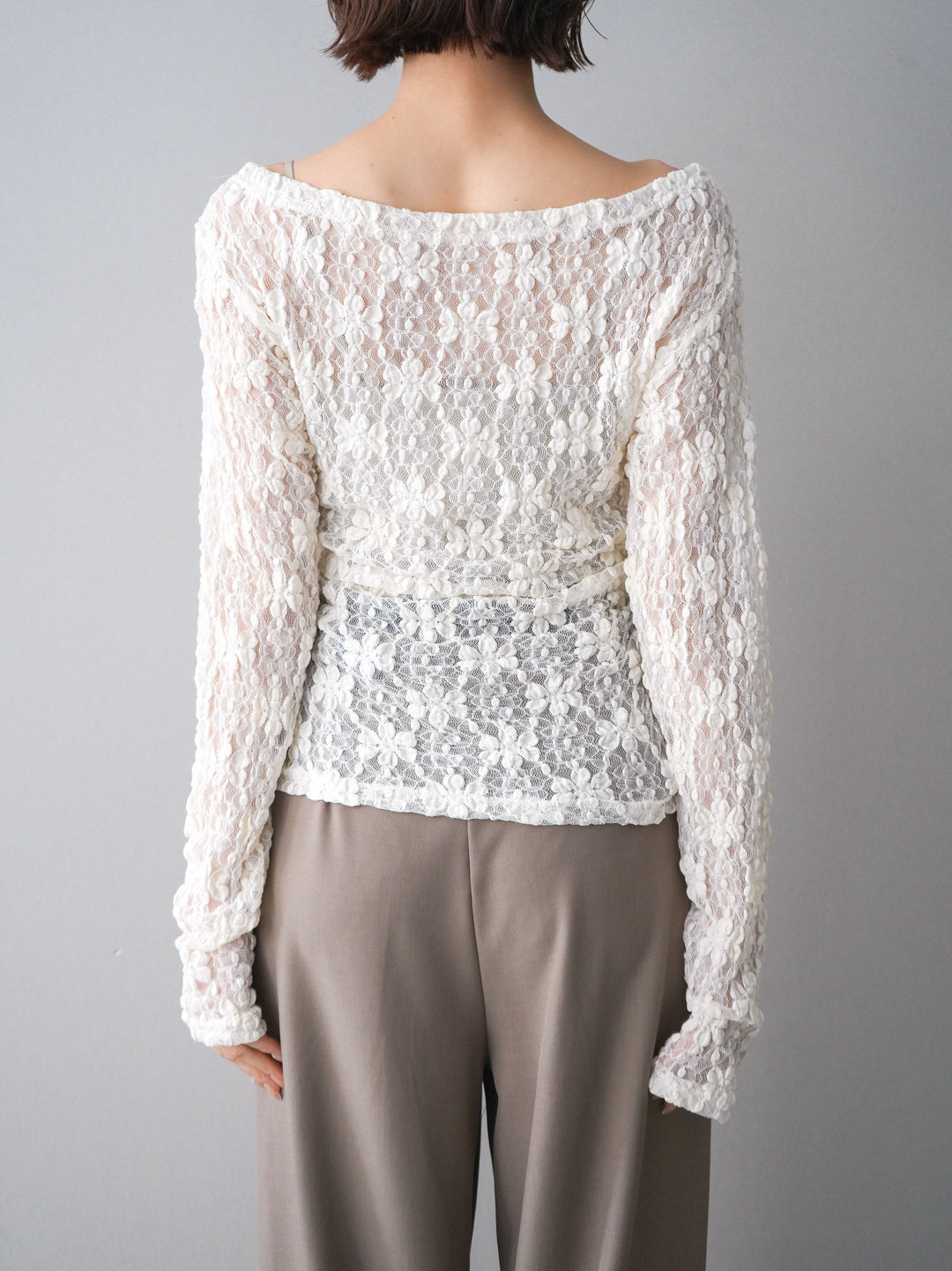 [予約]サイドギャザーレーストップス/ivory