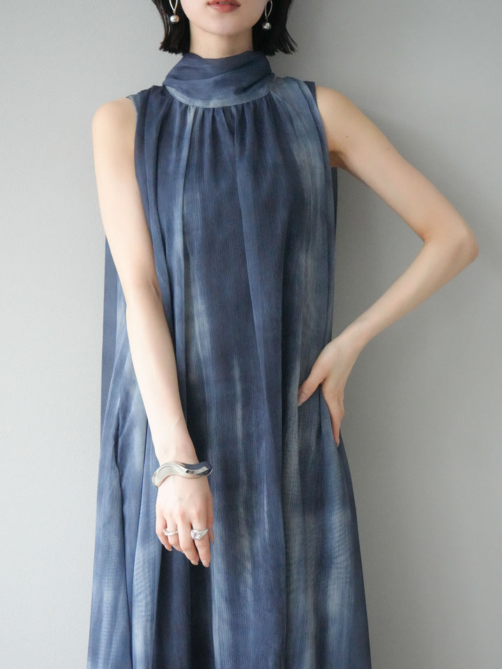 [預購] 精緻圖案掛脖透視洋裝/海軍藍