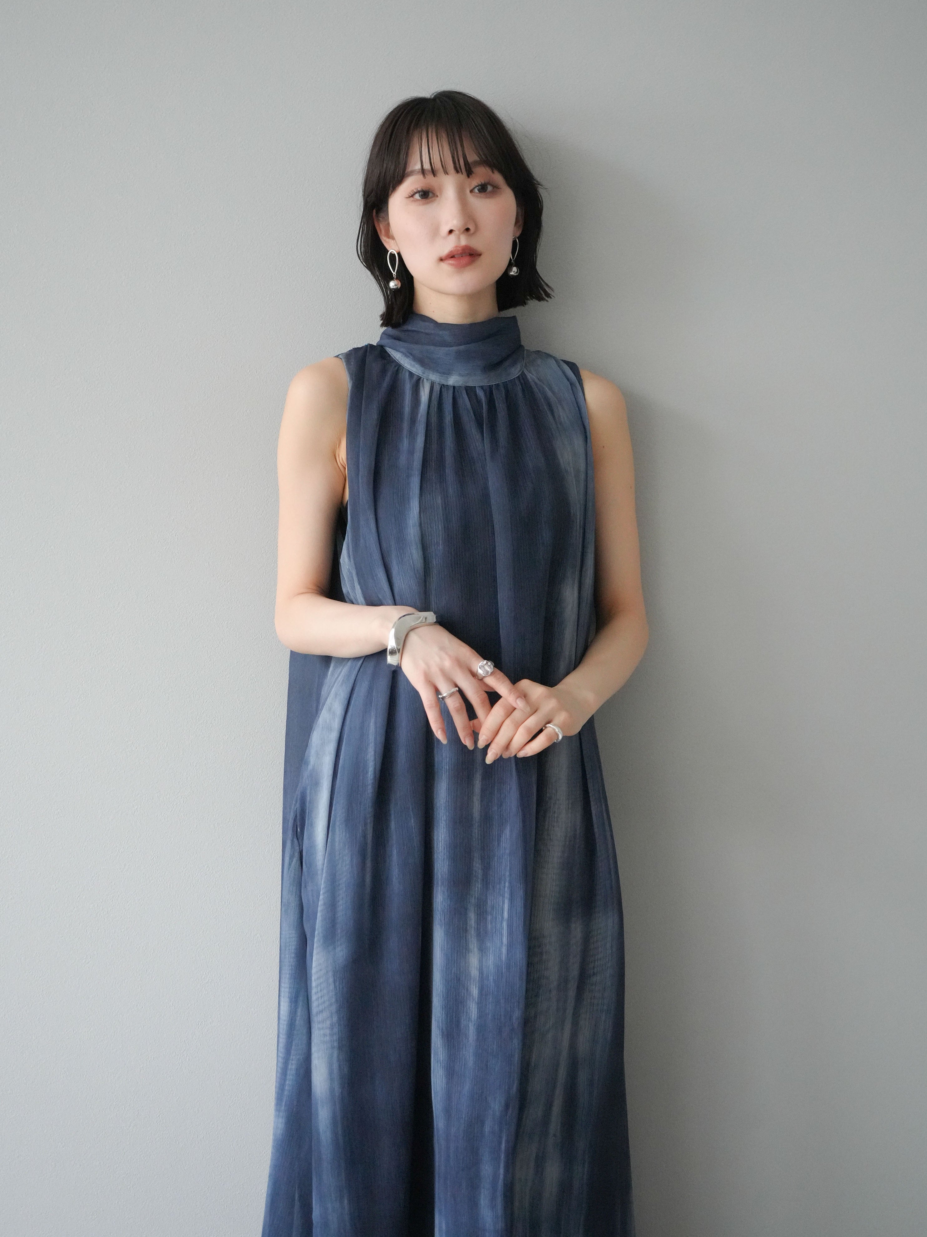 ニュアンス柄ホルターネックシアーワンピース 予約]ニュアンス柄ホルターネックシアーワンピース/グリーン