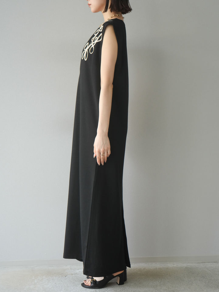 [予約]ライトポンチコード刺繍ワンピース/ブラック