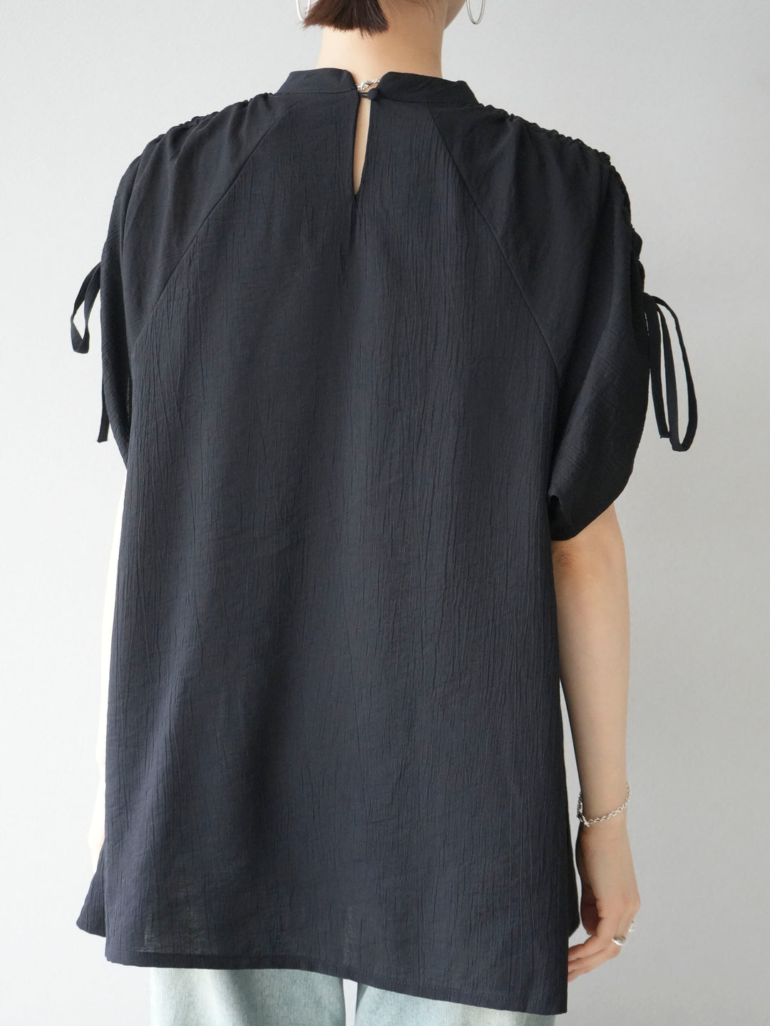 [Pre-order] Willow shirred sleeve blouse/black