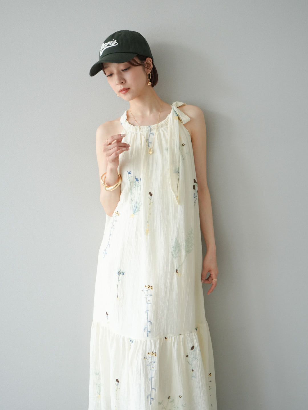 [予約]フラワー刺繍ホルターワンピース/アイボリー