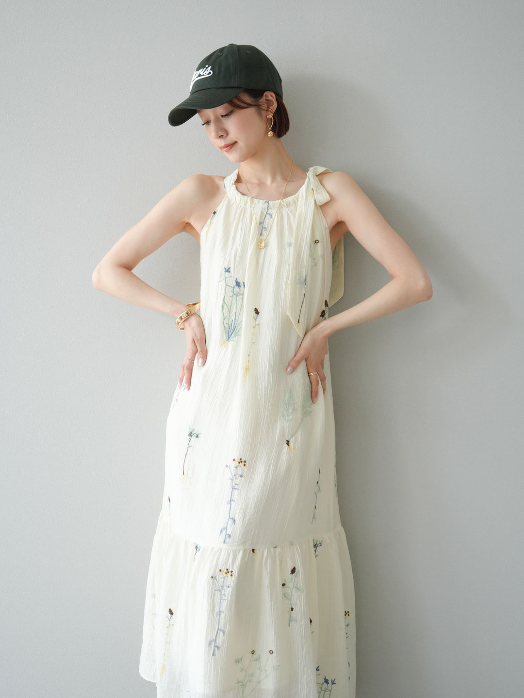 [予約]フラワー刺繍ホルターワンピース/アイボリー