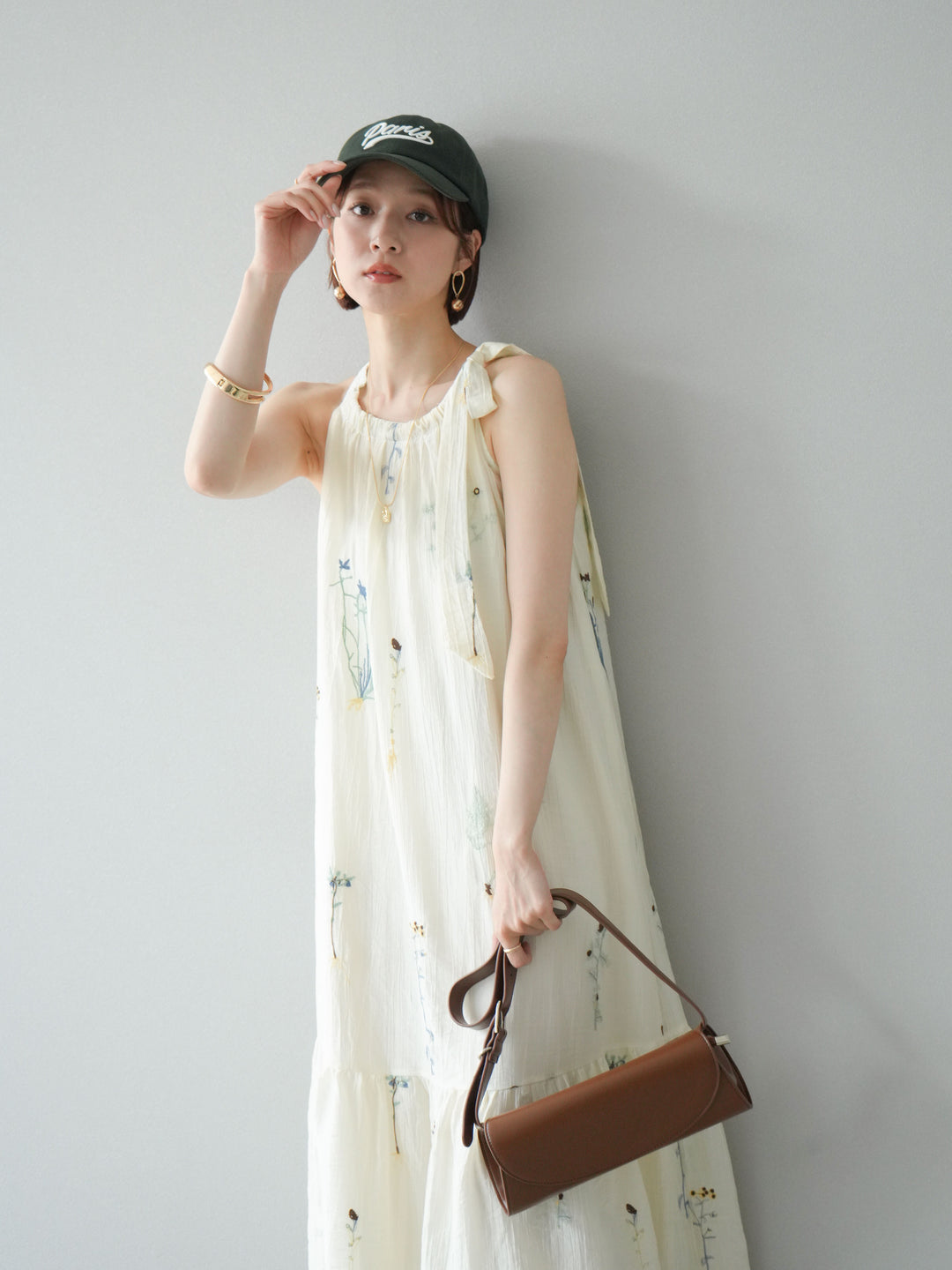 [予約]フラワー刺繍ホルターワンピース/アイボリー