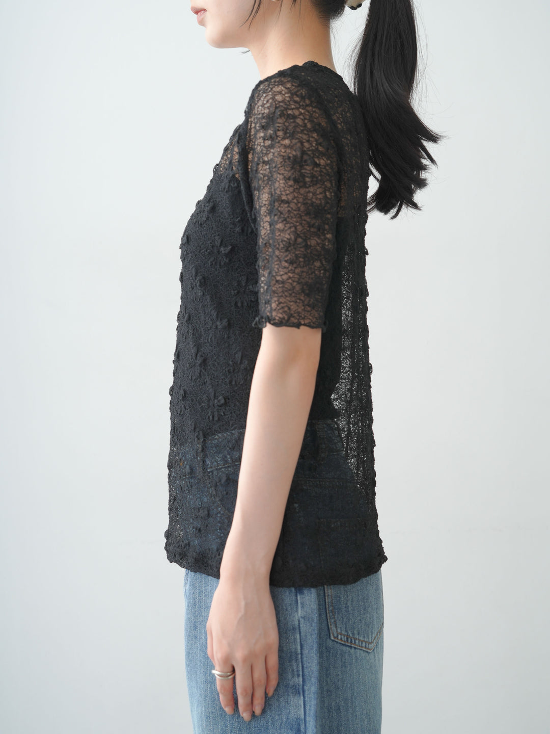 [予約]フラワーモチーフレーストップス/black