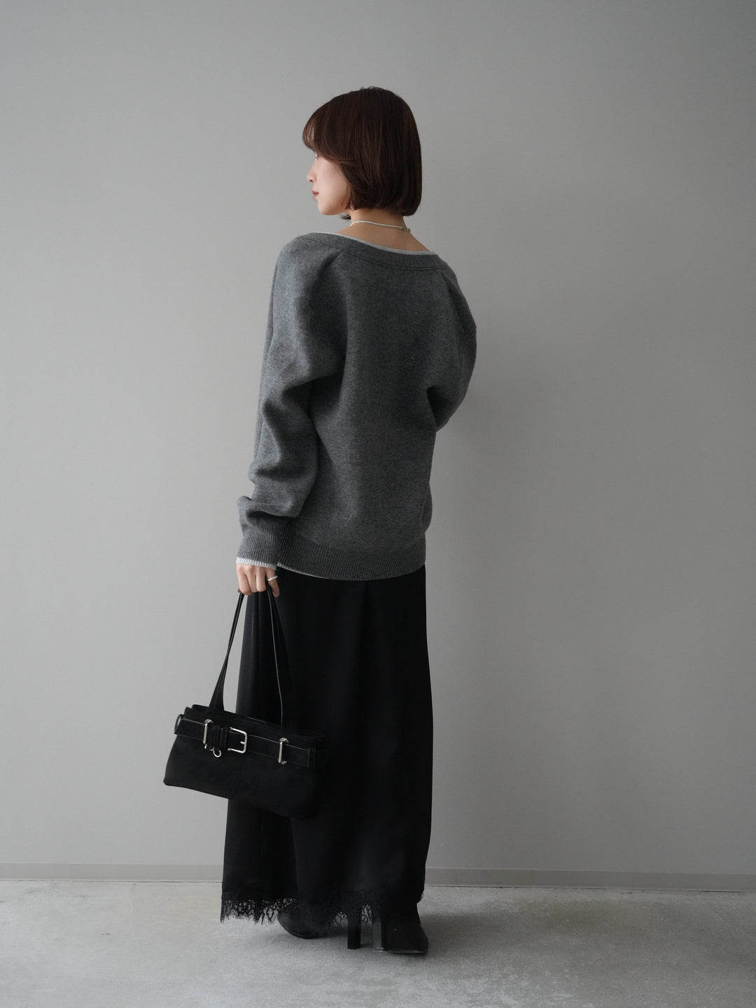 [予約]裾レースサテンナロースカート/black