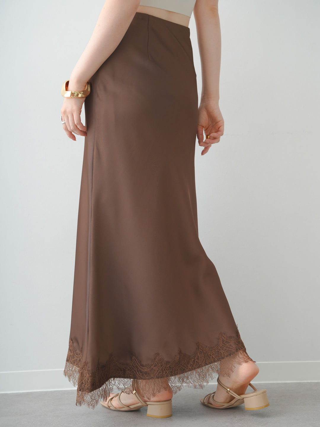 [予約]レースヘムサテンIラインスカート/brown