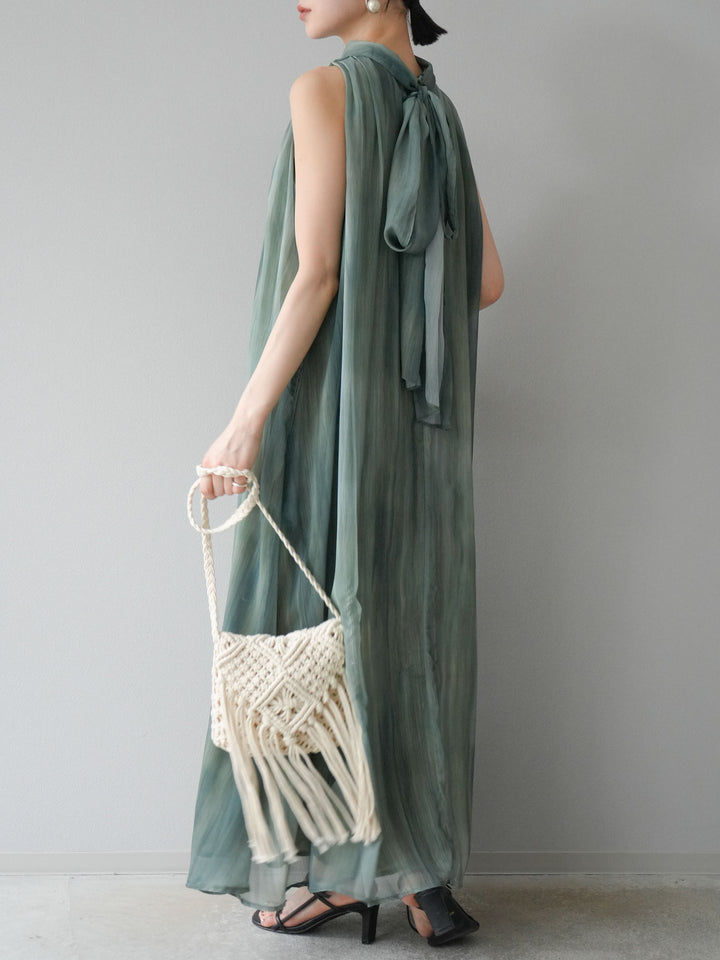 [預購] 精緻圖案掛脖透視洋裝/綠色