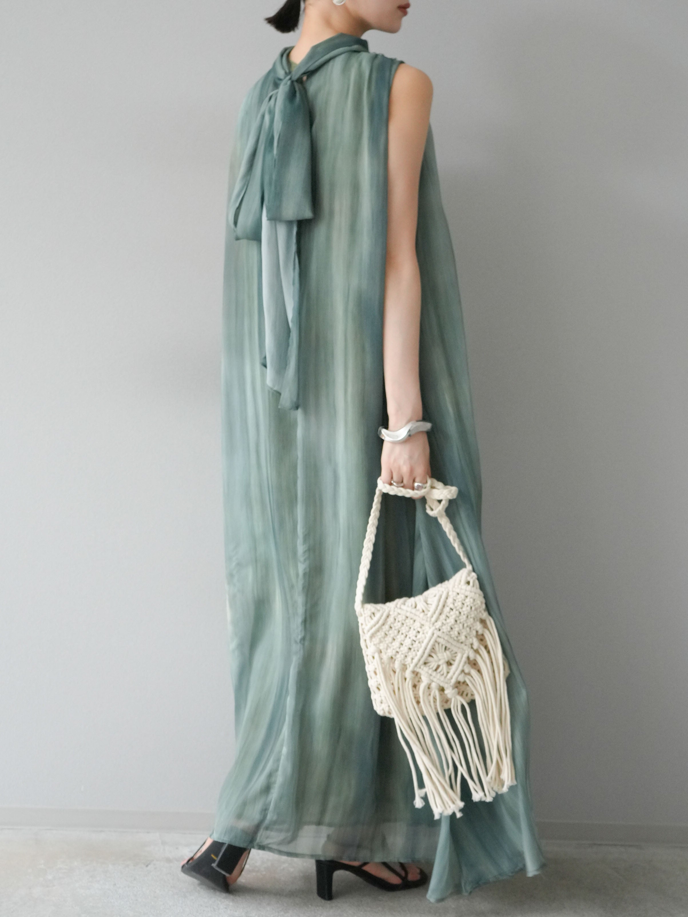 ニュアンス柄ホルターネックシアーワンピース 予約]ニュアンス柄ホルターネックシアーワンピース/グリーン