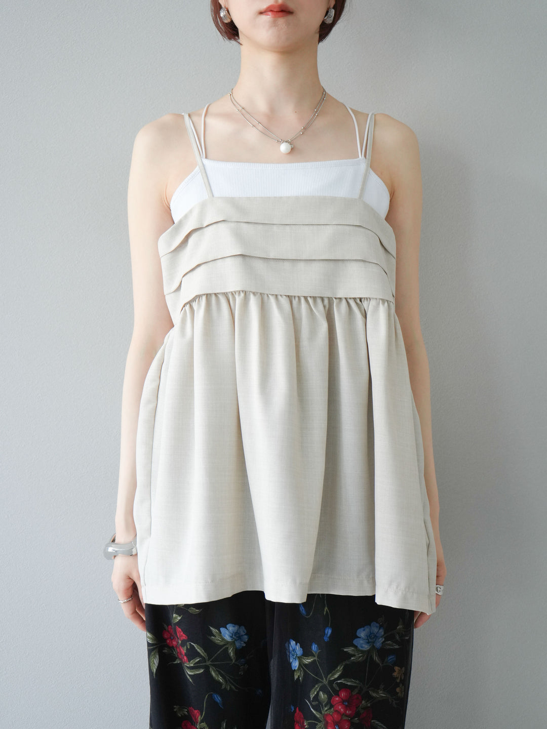 [預訂] 仿亞麻緊身設計吊帶背心/米白色