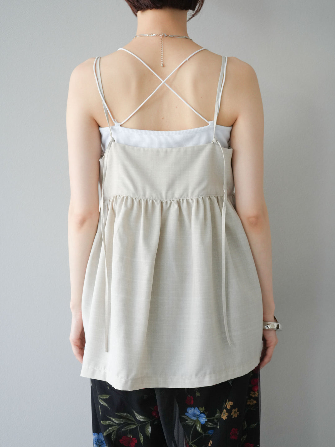 [預訂] 仿亞麻緊身設計吊帶背心/米白色