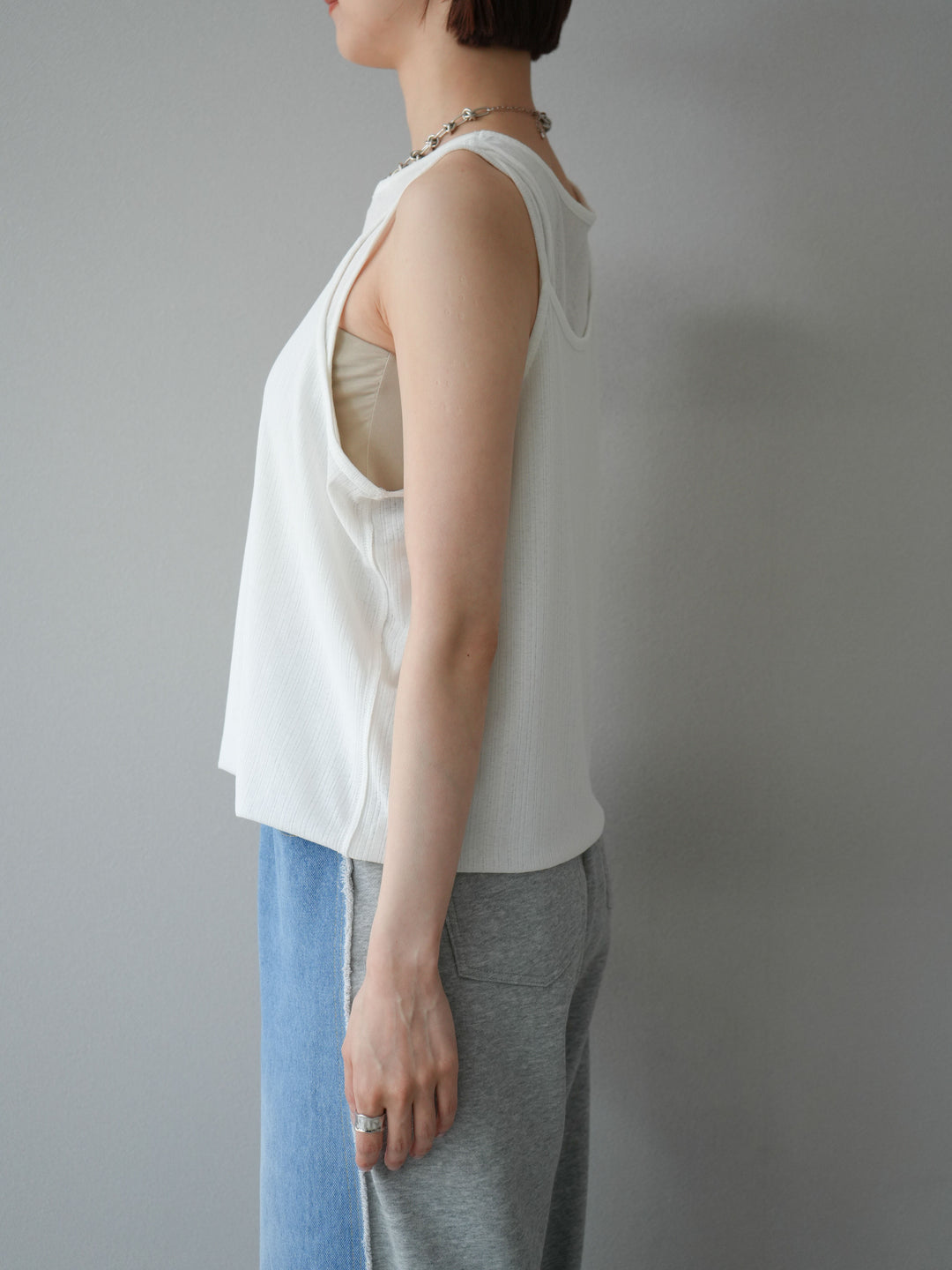 [預訂] Ice Touch 2WAY Design 吊帶背心/白色