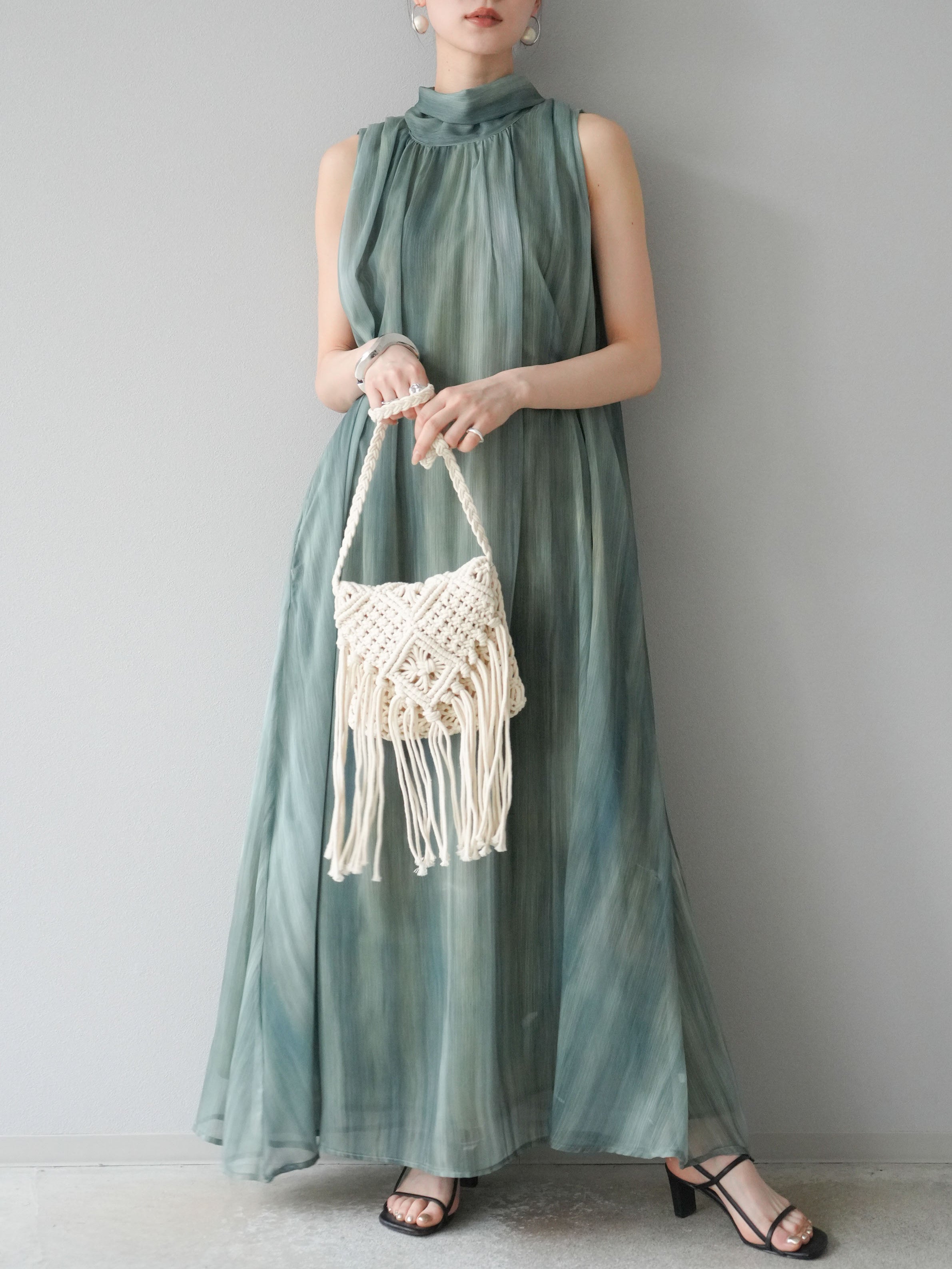 ニュアンス柄ホルターネックシアーワンピース SET]ニュアンス柄ホルターネックシアーワンピース+ニュアンス柄